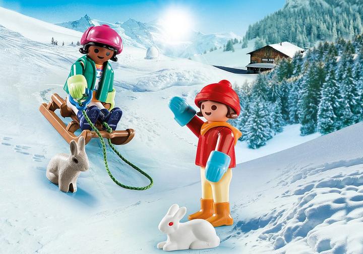 Children with sleigh