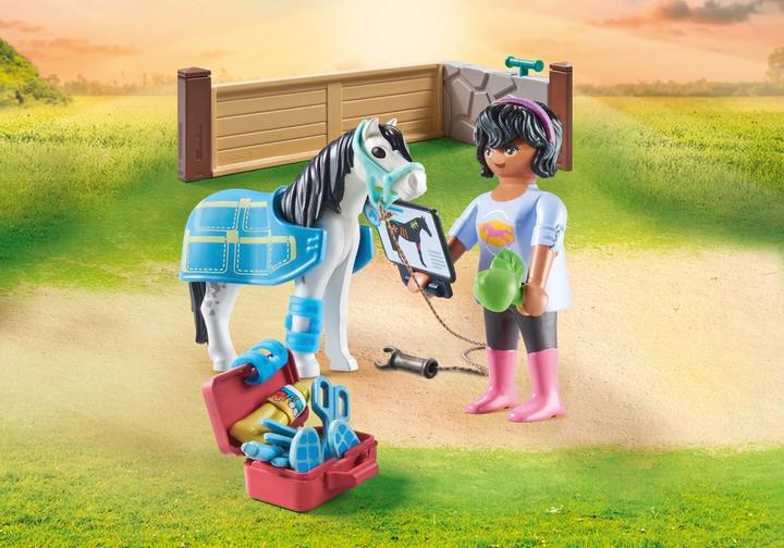 Horse therapist